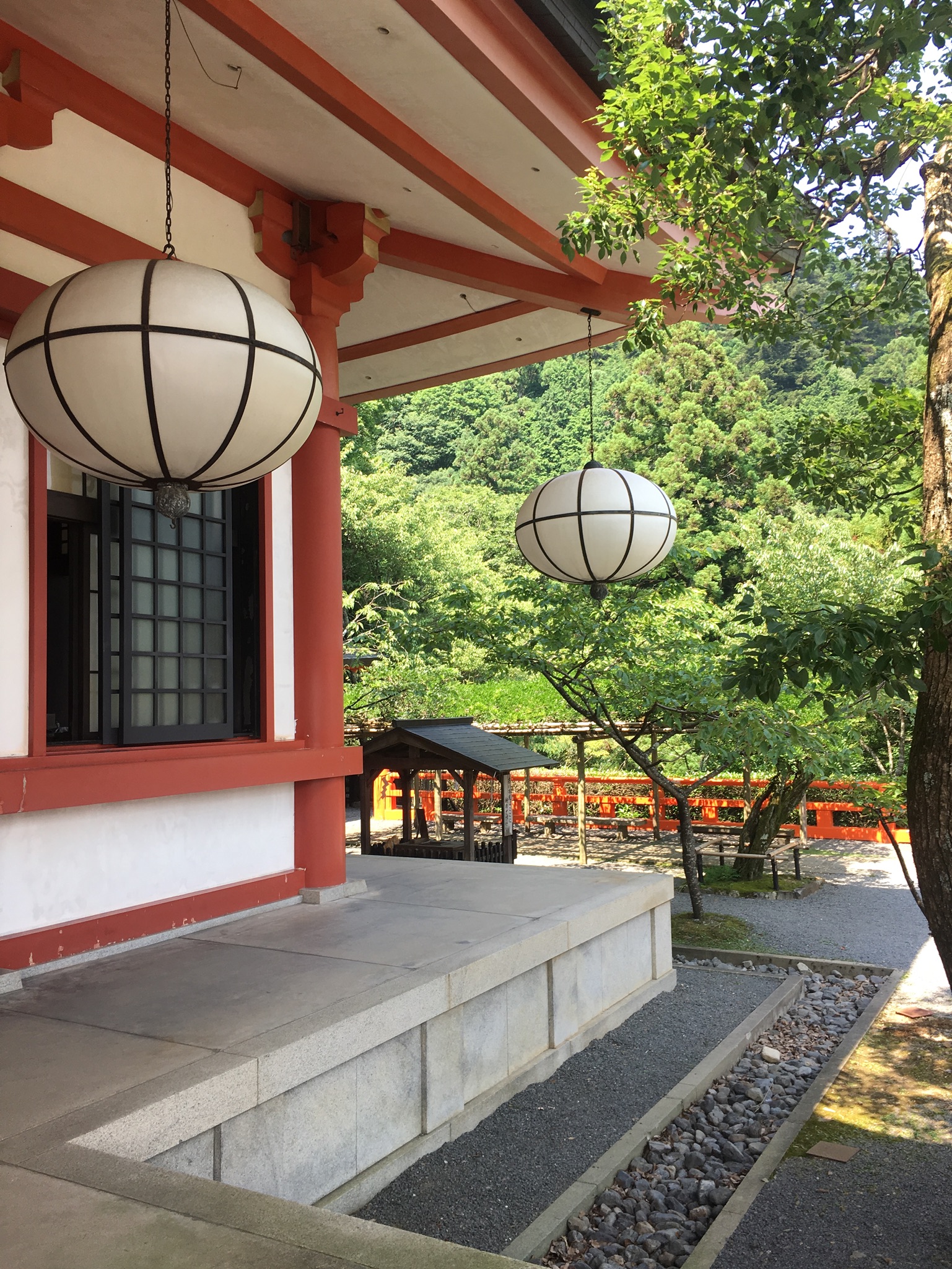 2809FF97-1E72-4A79-A43F-2244BEC4B869