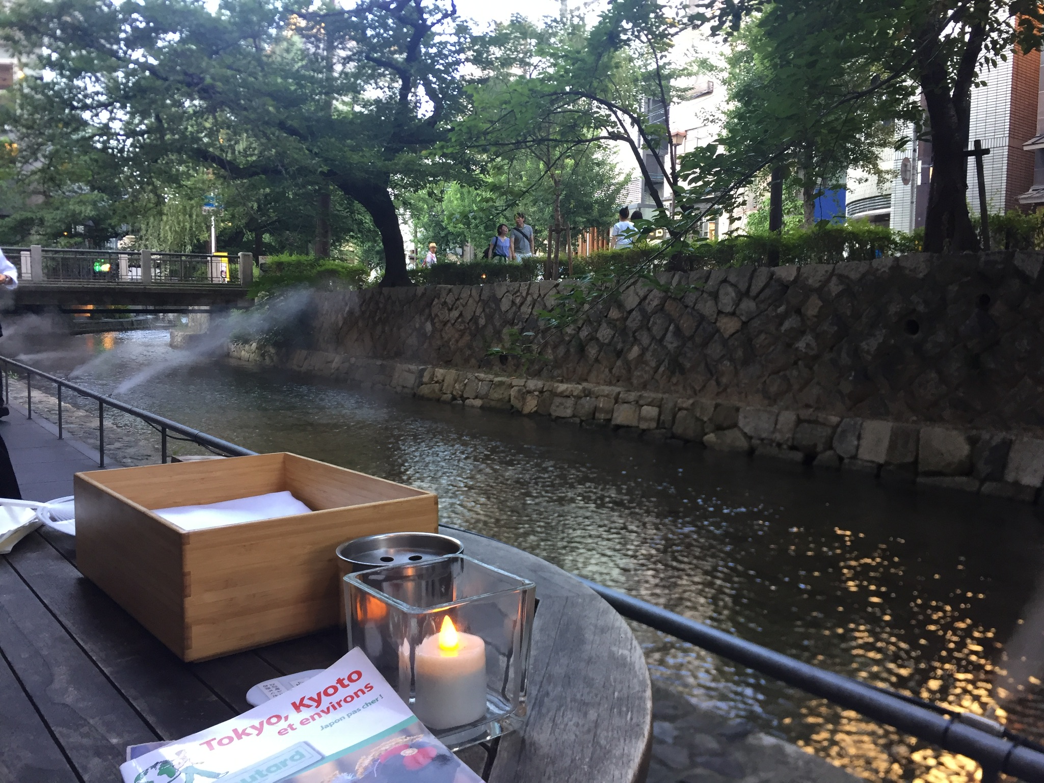 F3E27EE7-4932-42B7-B907-7827DD8B0995