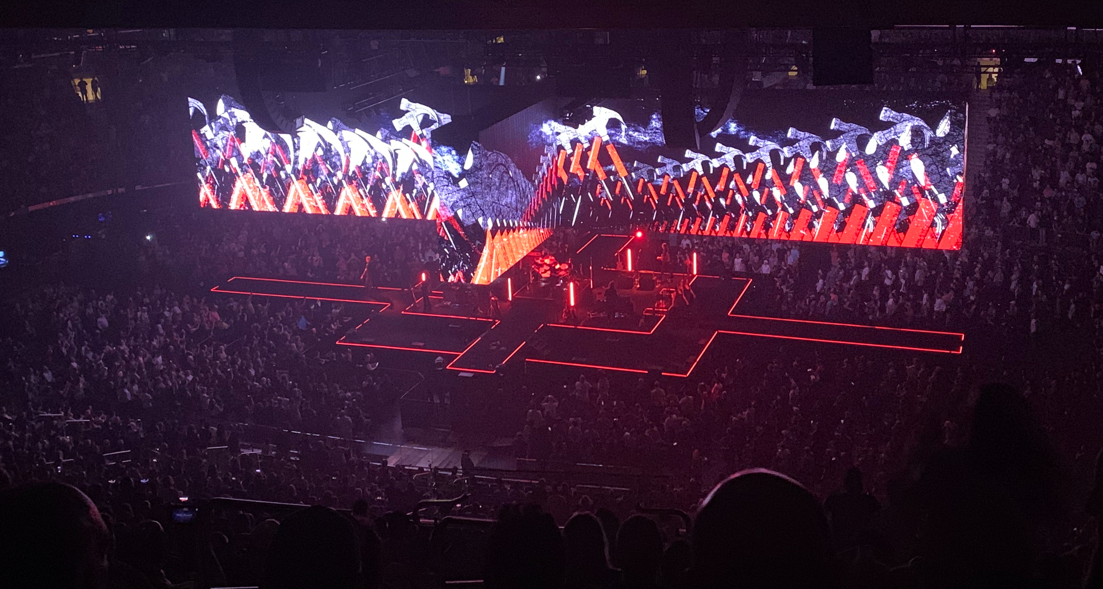 Deux Mythes à New York le Madison Square Garden et Roger Waters